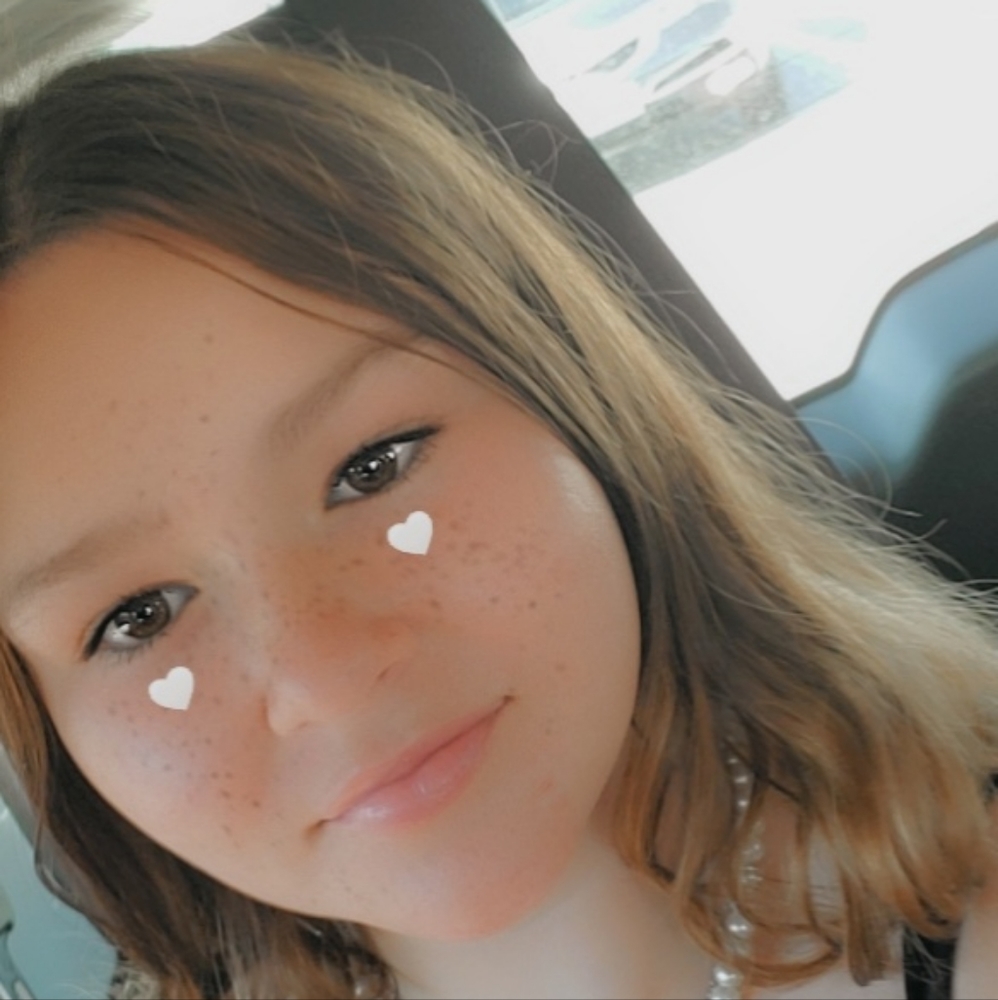 Meet your Posher, Emilia